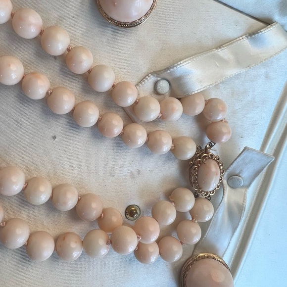 18k gold Vintage Angel Skin Coral Necklace and matching Earrings. Final price. - Picture 5 of 8